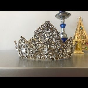 Bronze Gold Crown Fit For a Queen